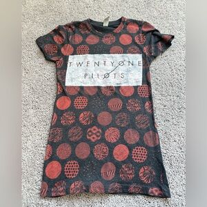 Women’s TwentyOne Pilots Band Tee size Small
